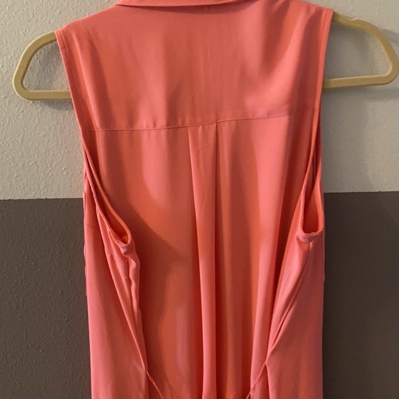Express sleeveless, belted dress in coral👗 - Picture 9 of 10